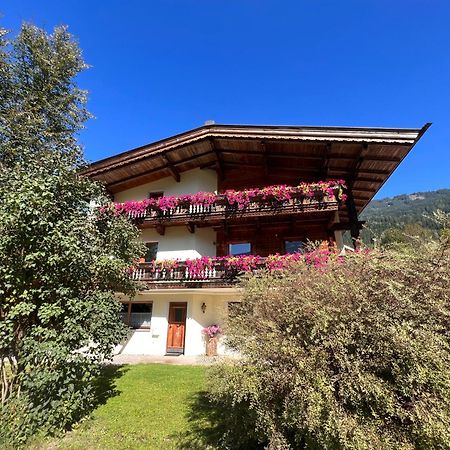 Ferienwohnung Steinbock Terrasse, Gartensauna, Garten, Grillplatz ชตุมม์ ภายนอก รูปภาพ