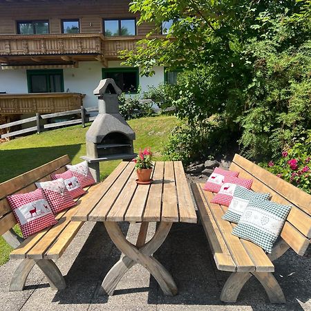 Ferienwohnung Steinbock Terrasse, Gartensauna, Garten, Grillplatz ชตุมม์ ภายนอก รูปภาพ