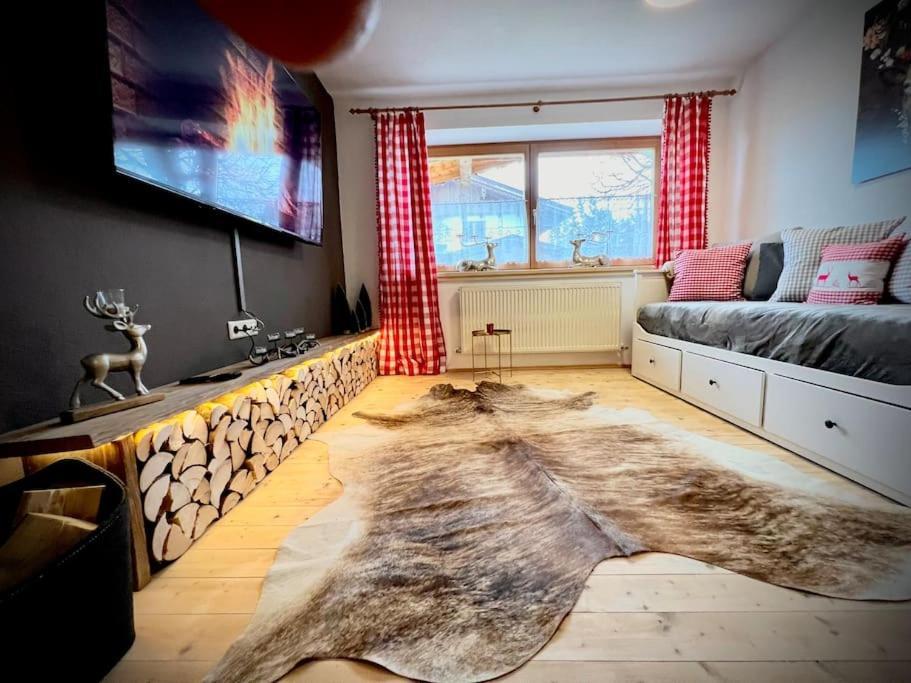 Ferienwohnung Steinbock Terrasse, Gartensauna, Garten, Grillplatz ชตุมม์ ภายนอก รูปภาพ