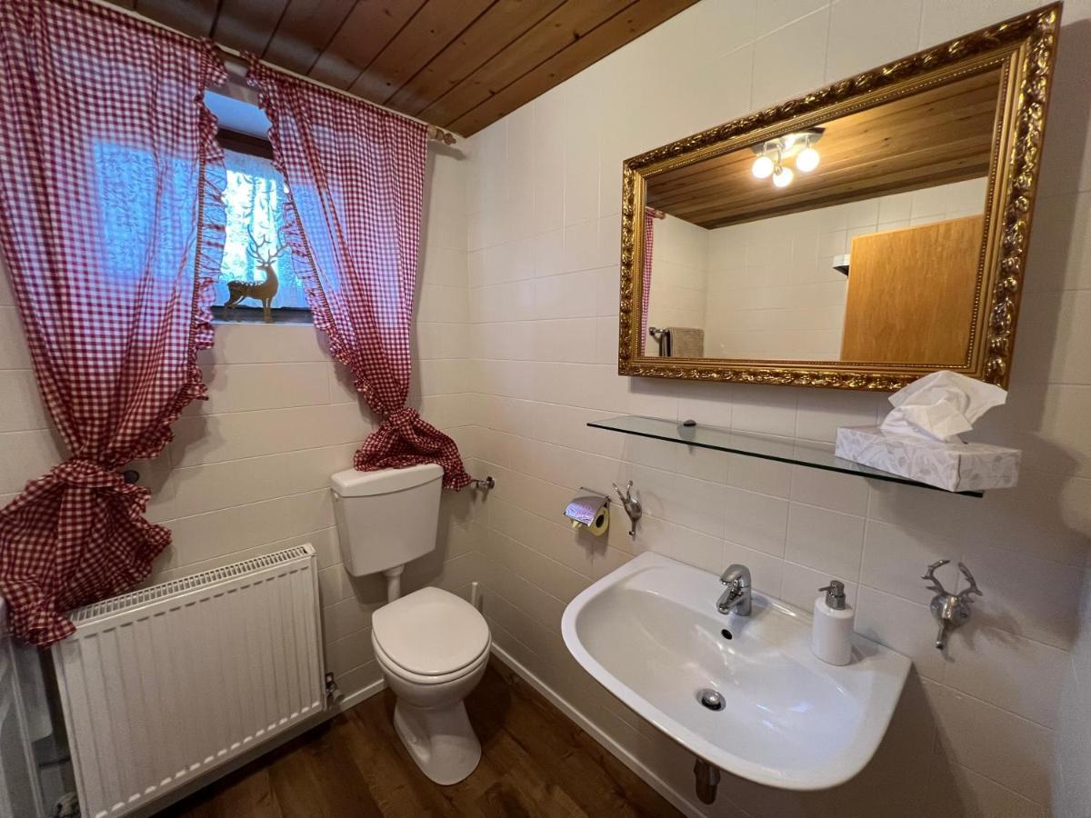 Ferienwohnung Steinbock Terrasse, Gartensauna, Garten, Grillplatz ชตุมม์ ภายนอก รูปภาพ