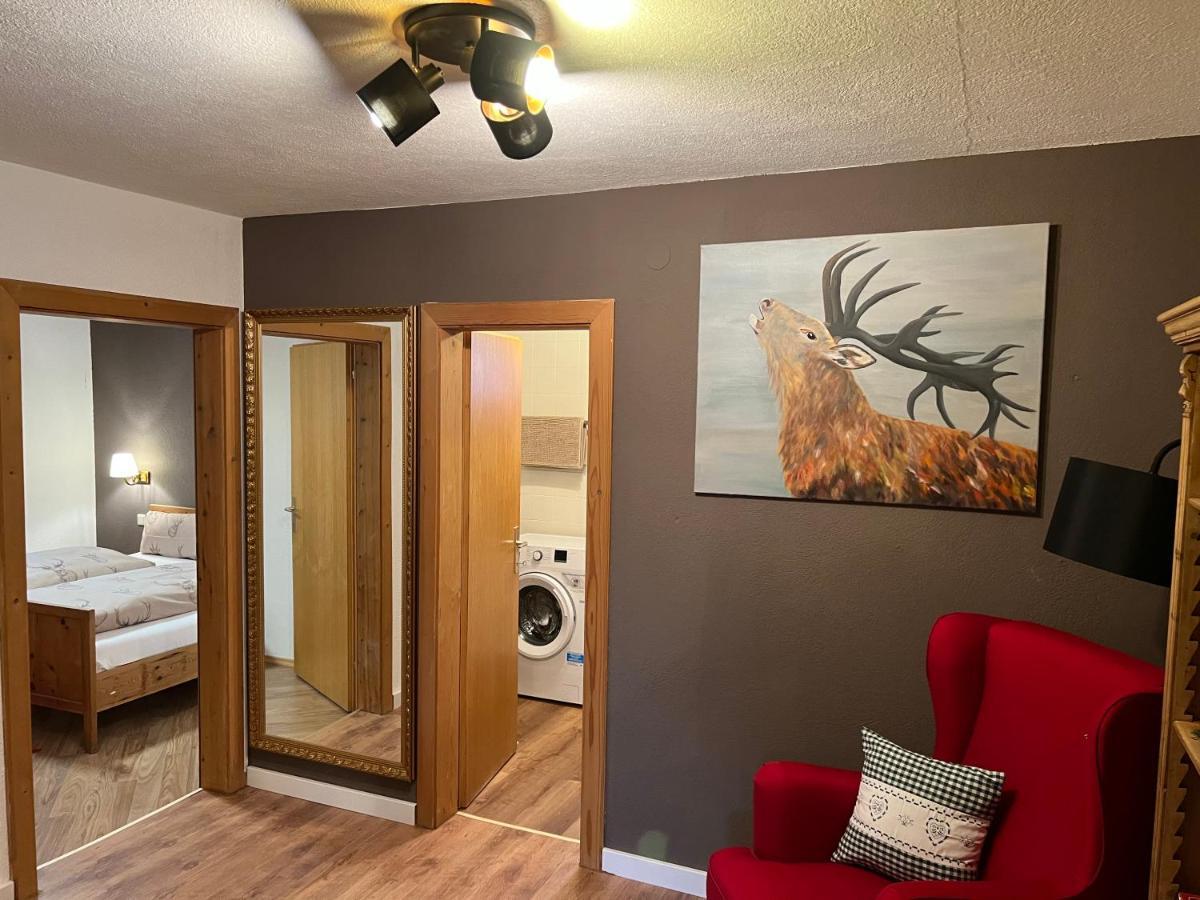 Ferienwohnung Steinbock Terrasse, Gartensauna, Garten, Grillplatz ชตุมม์ ภายนอก รูปภาพ