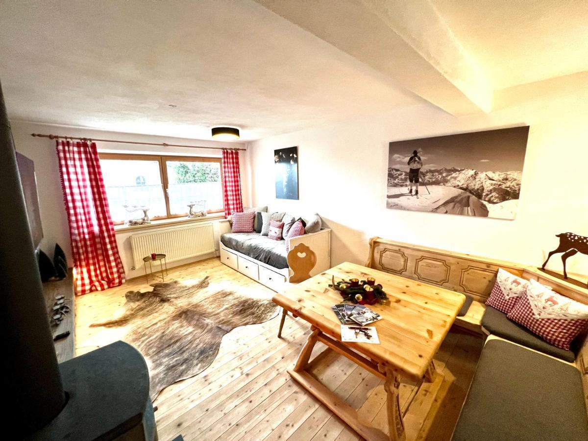 Ferienwohnung Steinbock Terrasse, Gartensauna, Garten, Grillplatz ชตุมม์ ภายนอก รูปภาพ