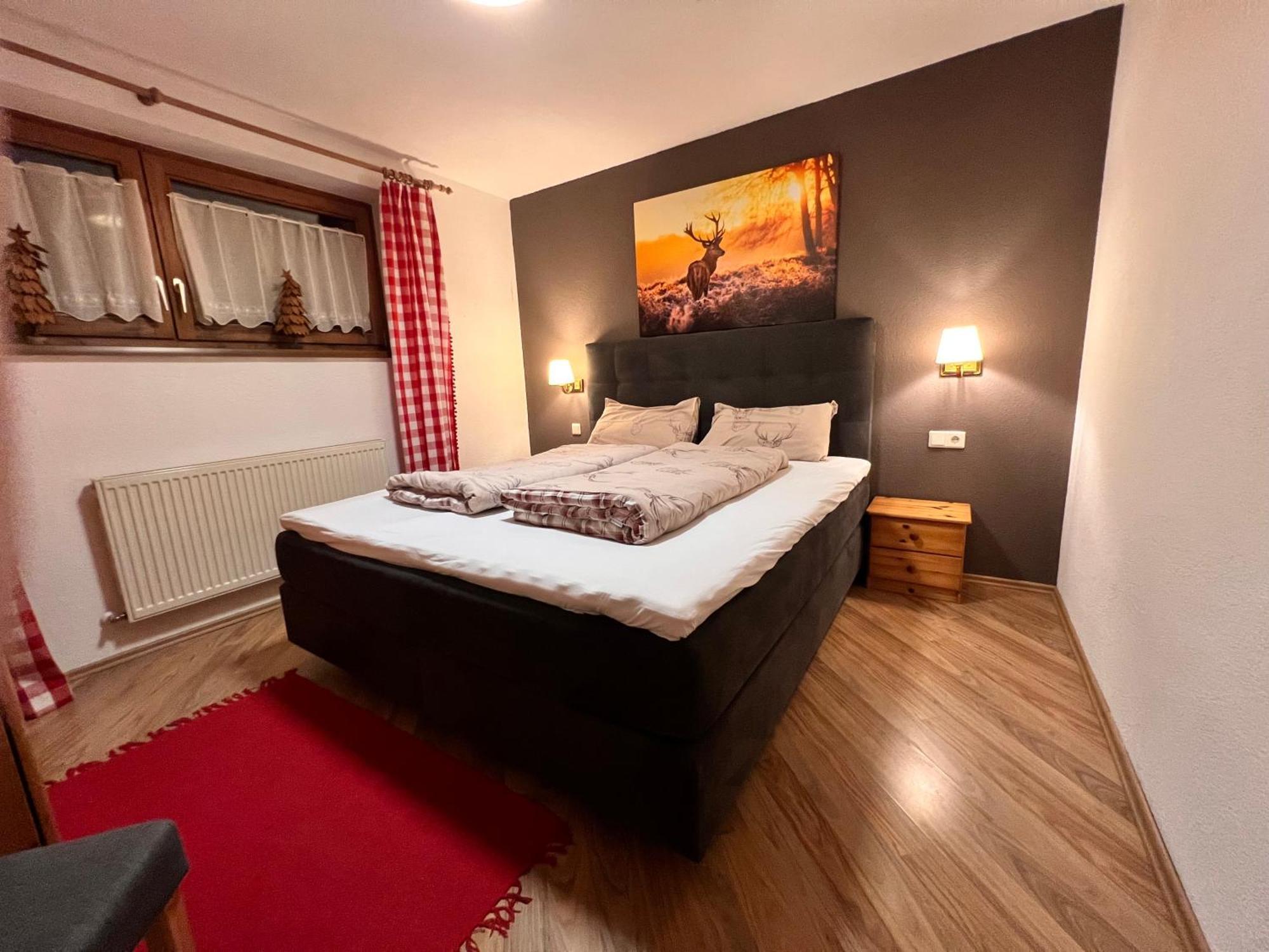 Ferienwohnung Steinbock Terrasse, Gartensauna, Garten, Grillplatz ชตุมม์ ภายนอก รูปภาพ